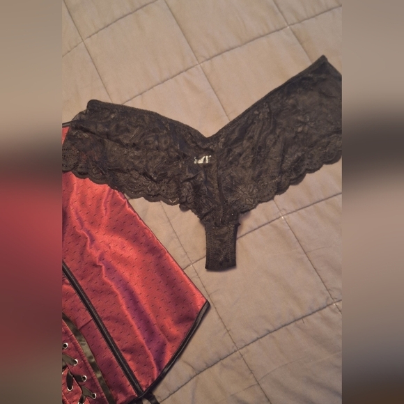 NWOT Plus size Burgundy Corset SZ 3X Original pkg w/panty Wedding Honey Moon - Picture 3 of 7